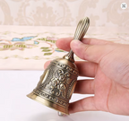 Campana de Mano de Bronce Estilo Retro: Sonido Cristalino para Rituales, Meditación y Decoración Zen. Artesanía en Metal de Alta Calidad con Acabado Vintage.