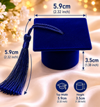 Legado de Graduación, un recuerdo para toda la vida; cadena de Plata 925, dije de graduación Plata 925, elegante caja aterciopelada y bolsa de regalo de graduación. El regalo perfecto para celebrar un logro inolvidable